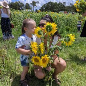 Meet your Posher, Elyse